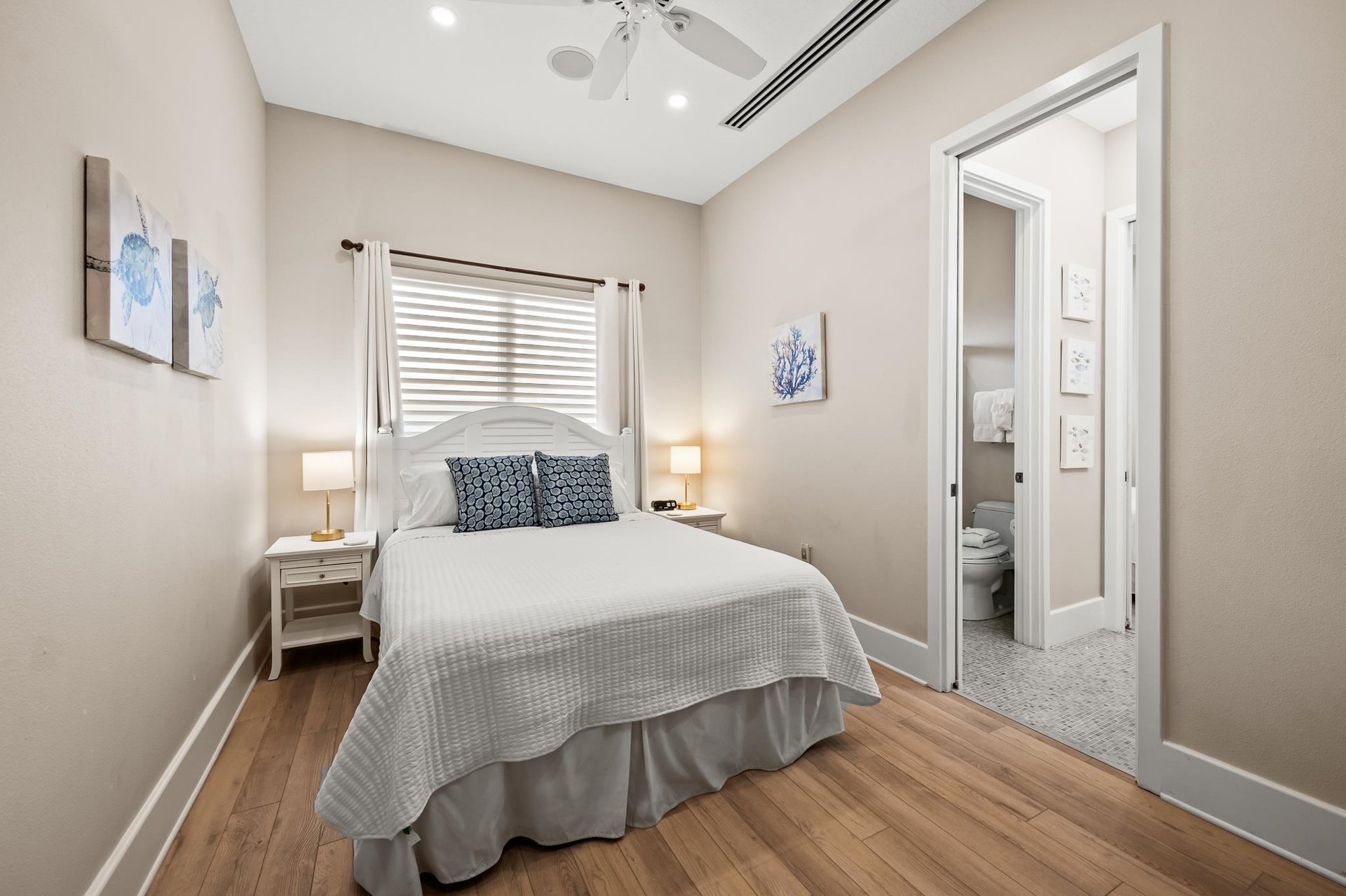 Second Bedroom, Queen