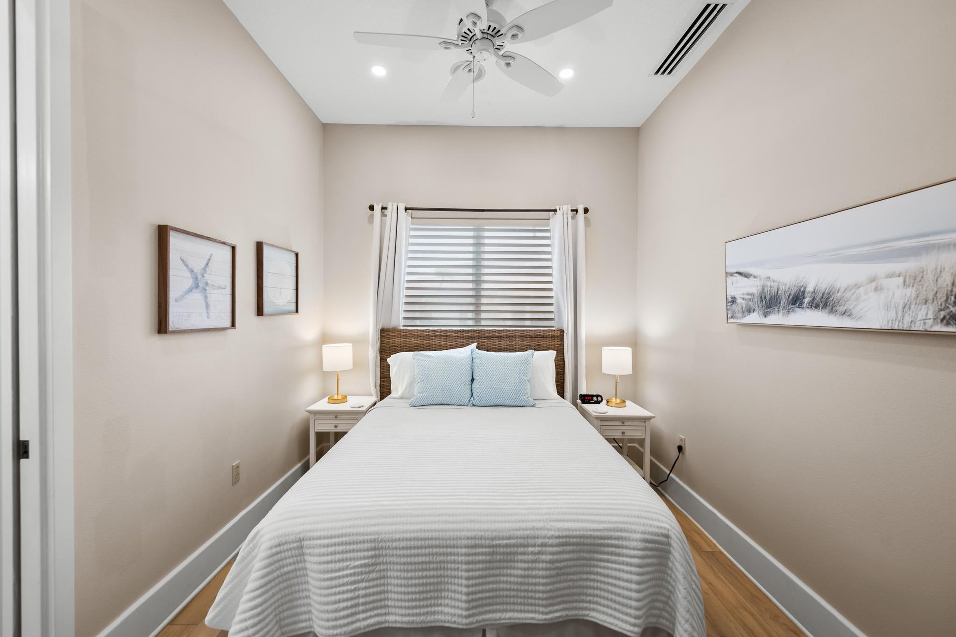 Third Bedroom, Queen