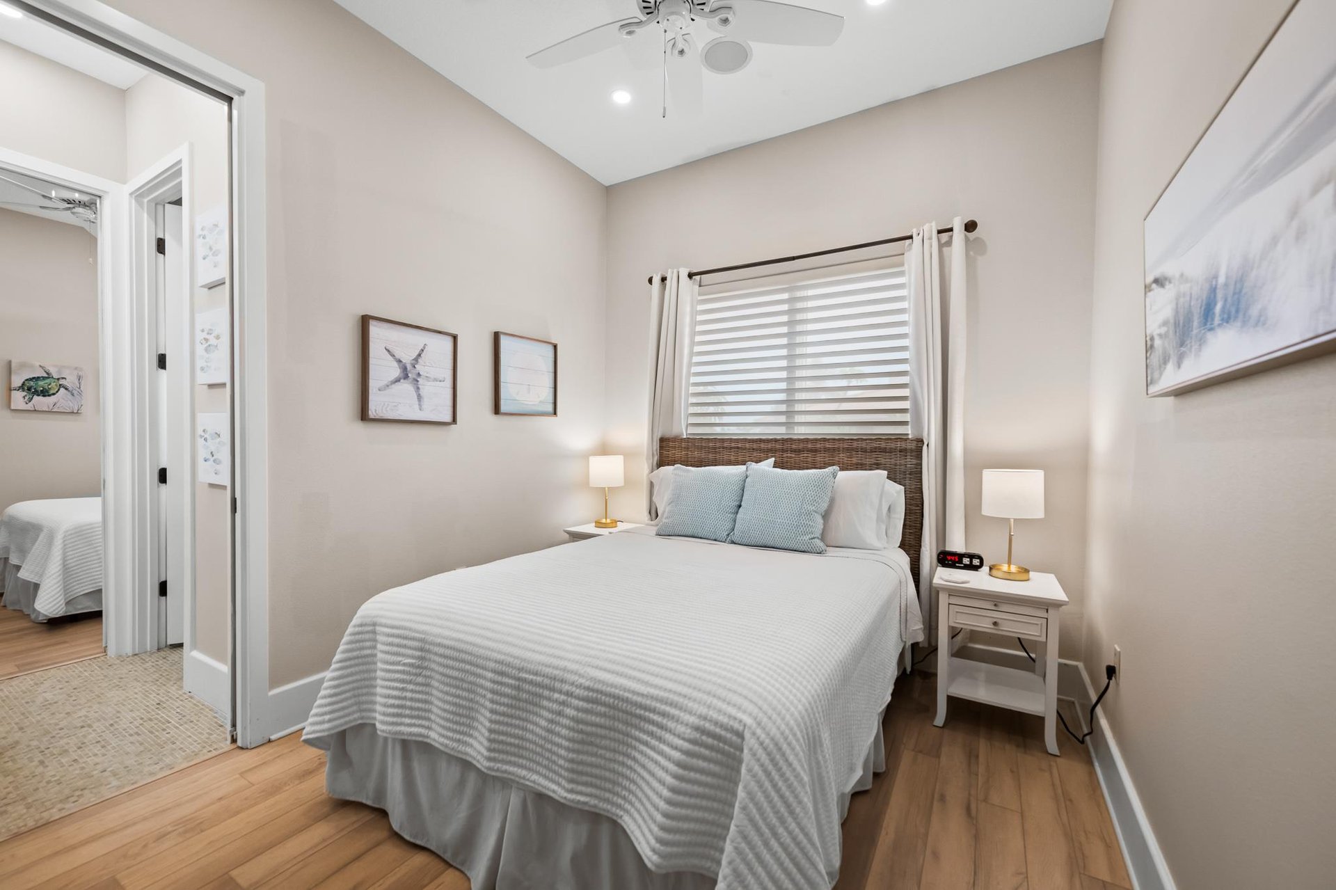 Third Bedroom, Queen