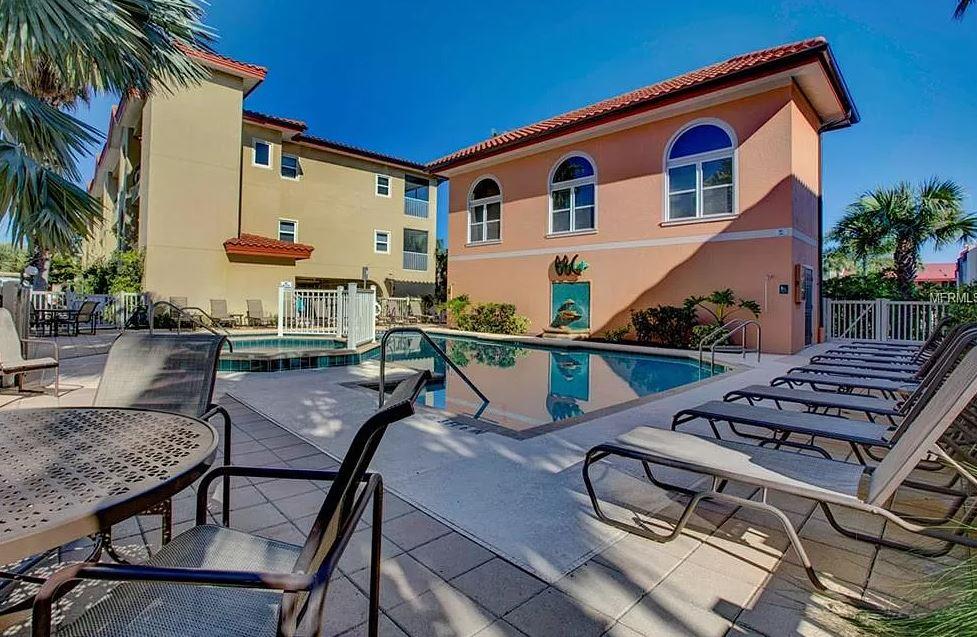 Shared Heated Pool and Hot Tub