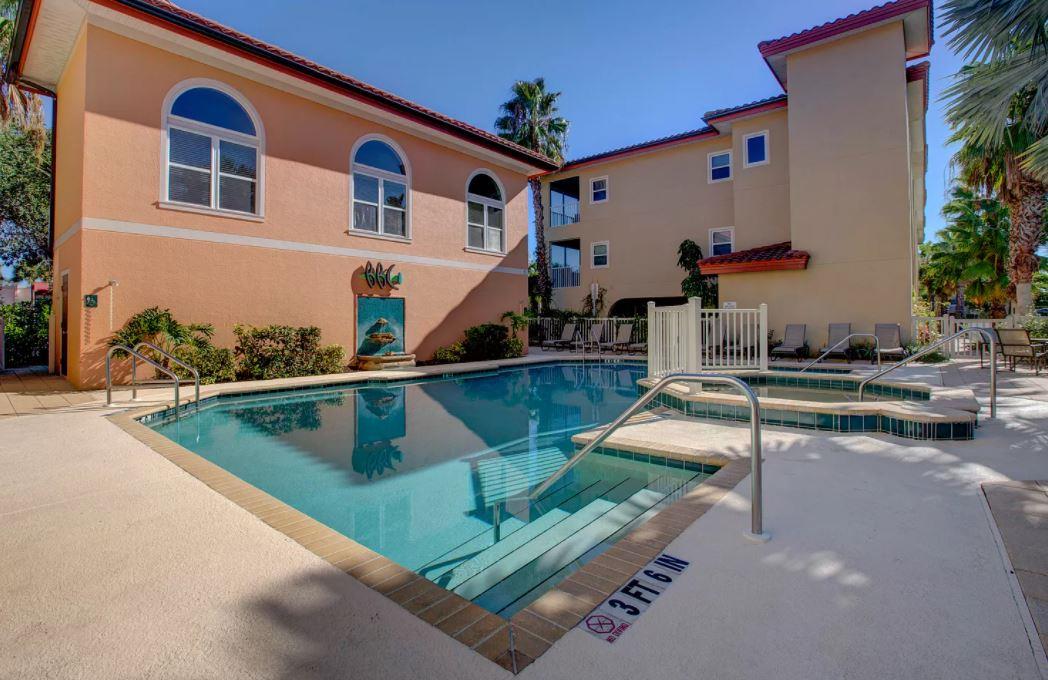 Shared Heated Pool and Hot Tub