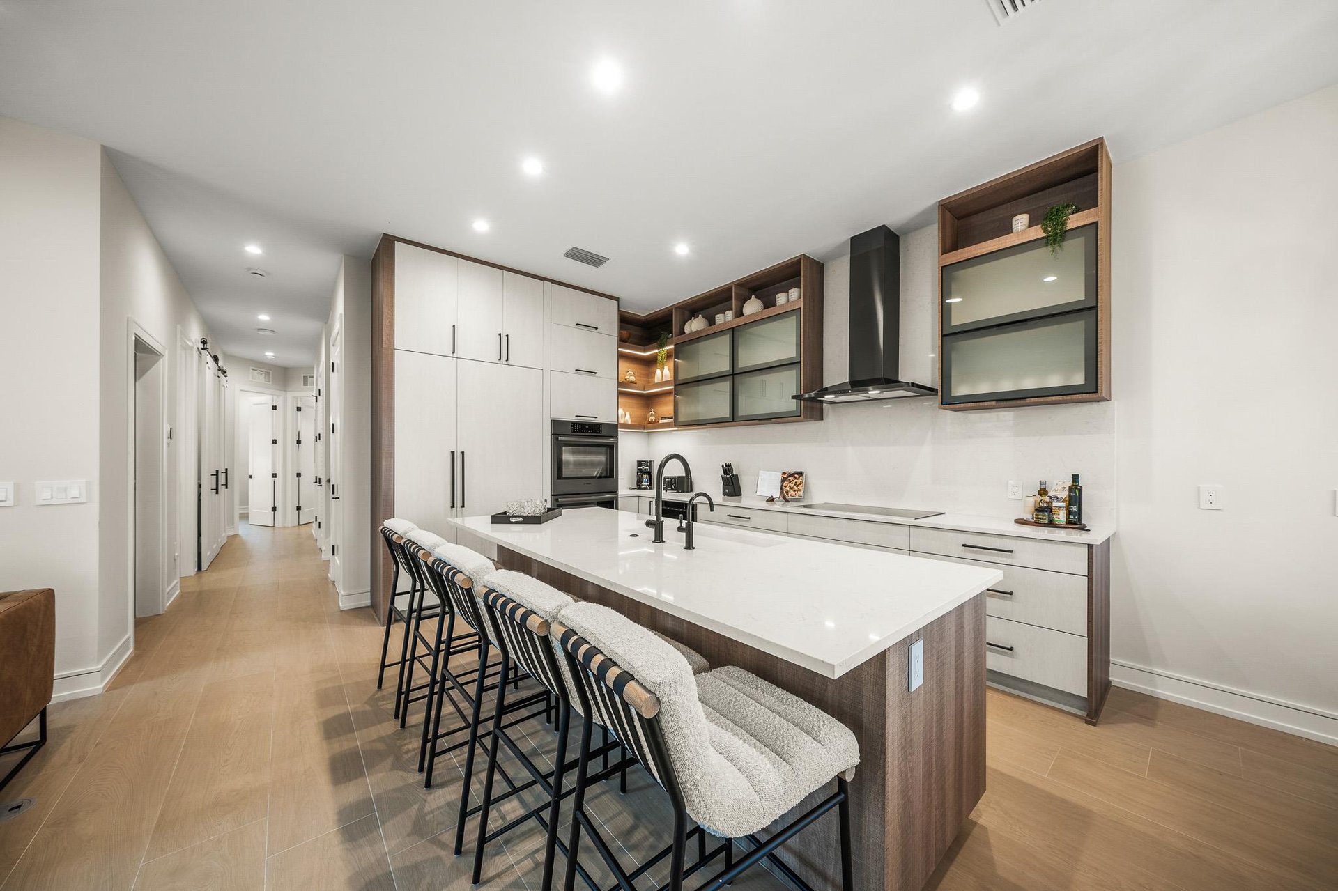 Kitchen Island Feature