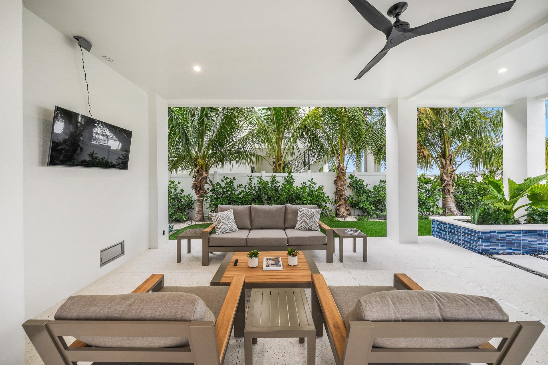 Outdoor Sitting Area