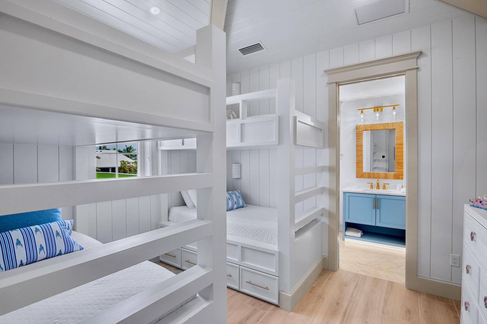 Fourth Bedroom, Two TwinTwin Bunks