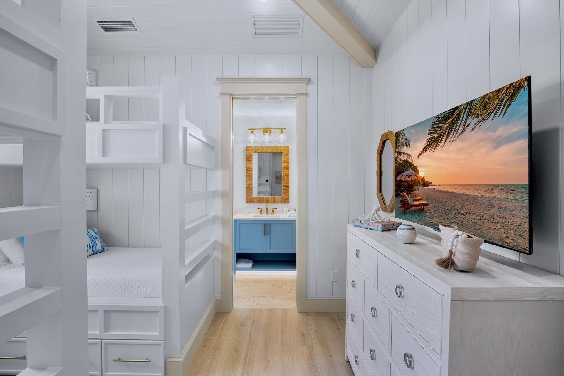 Fourth Bedroom, Two TwinTwin Bunks