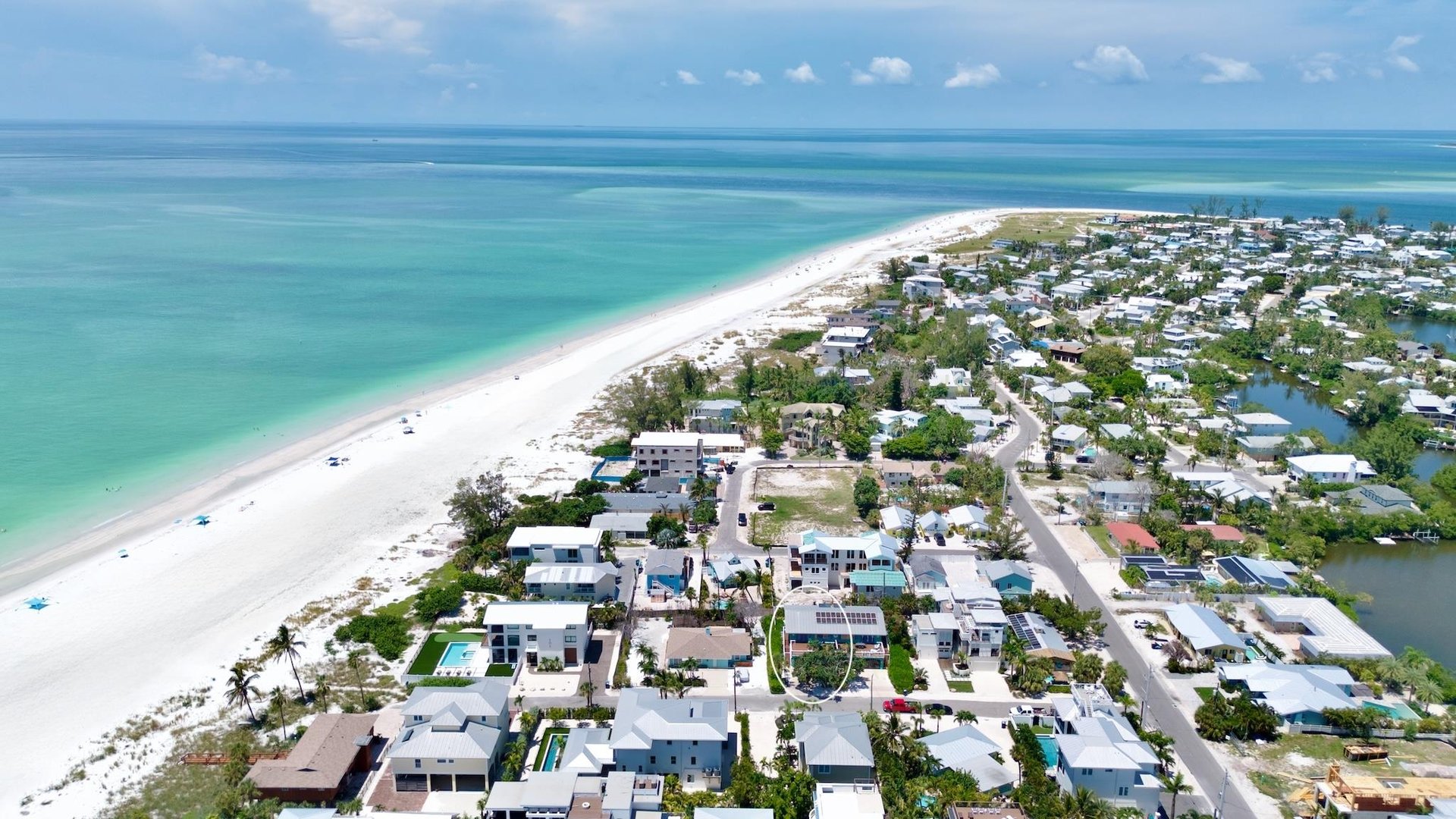 Prime location by the beach