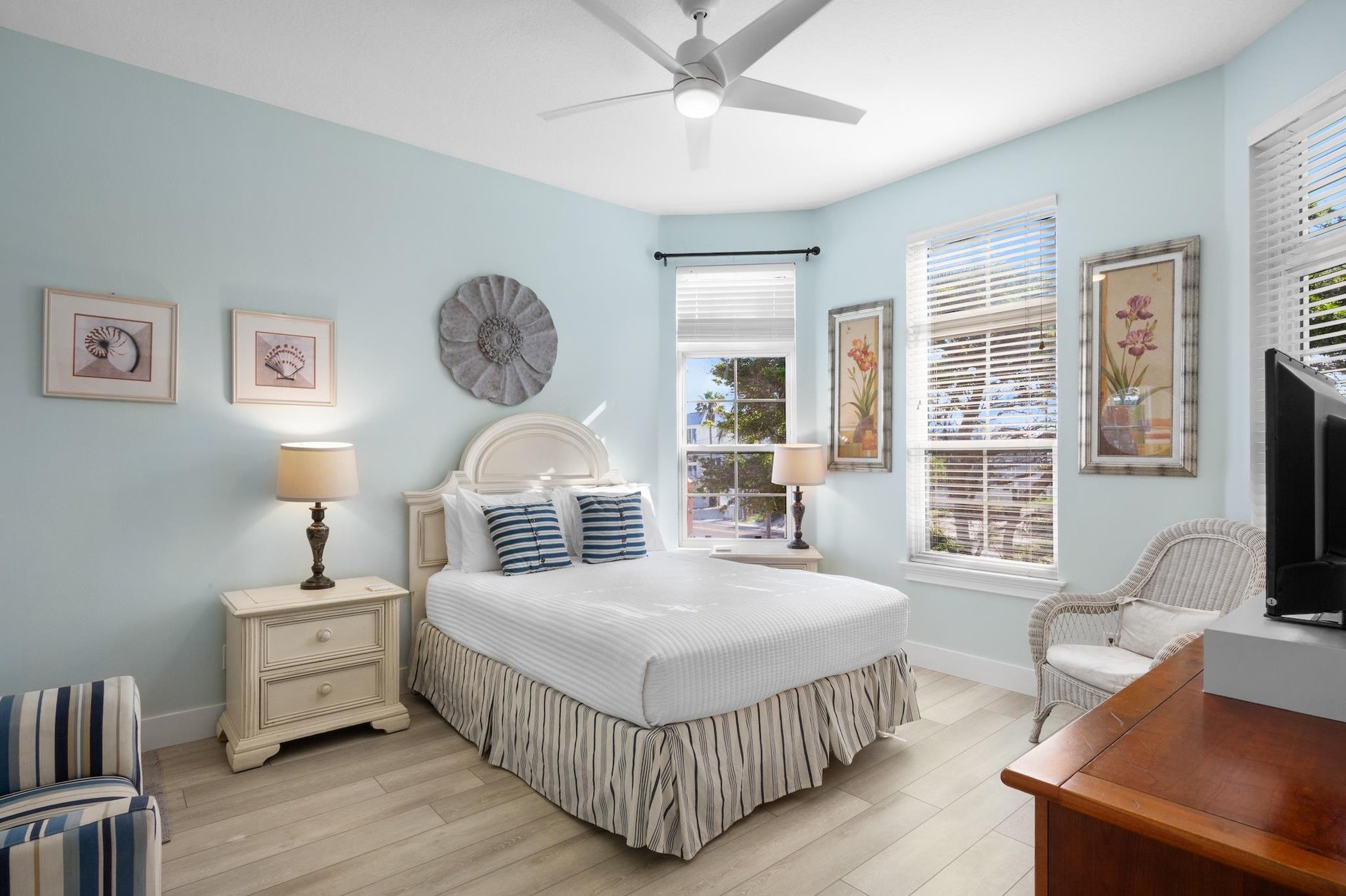 Primary Bedroom, Full