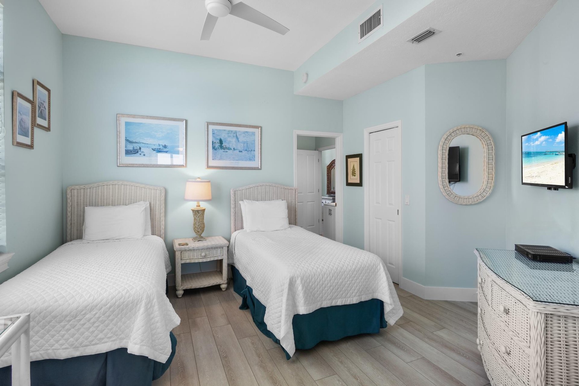 Second Bedroom, Two Twins