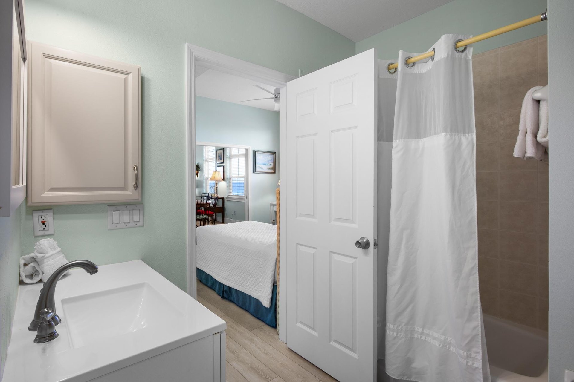 Second Bathroom, Ensuite