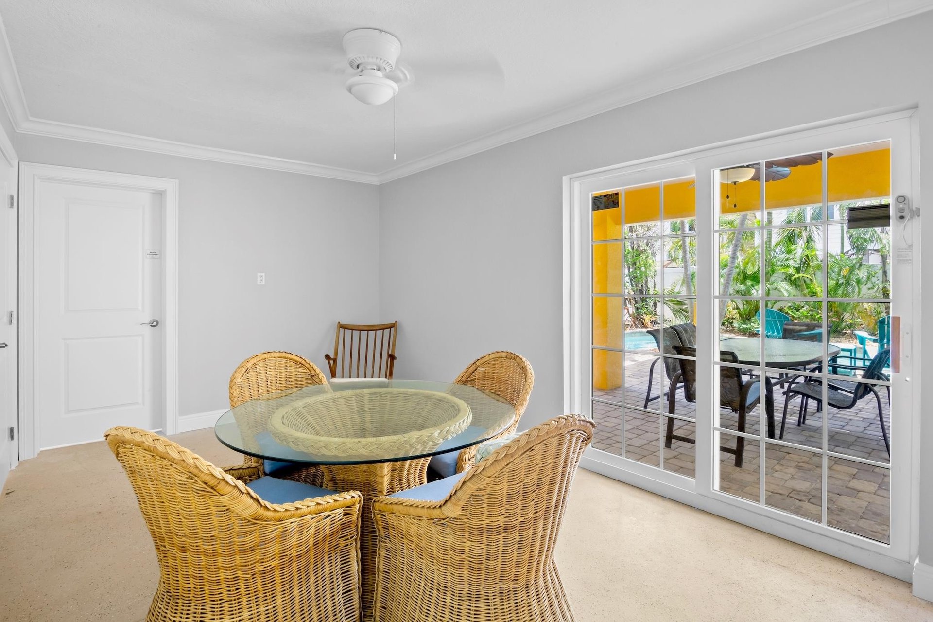 Additional Dining Area