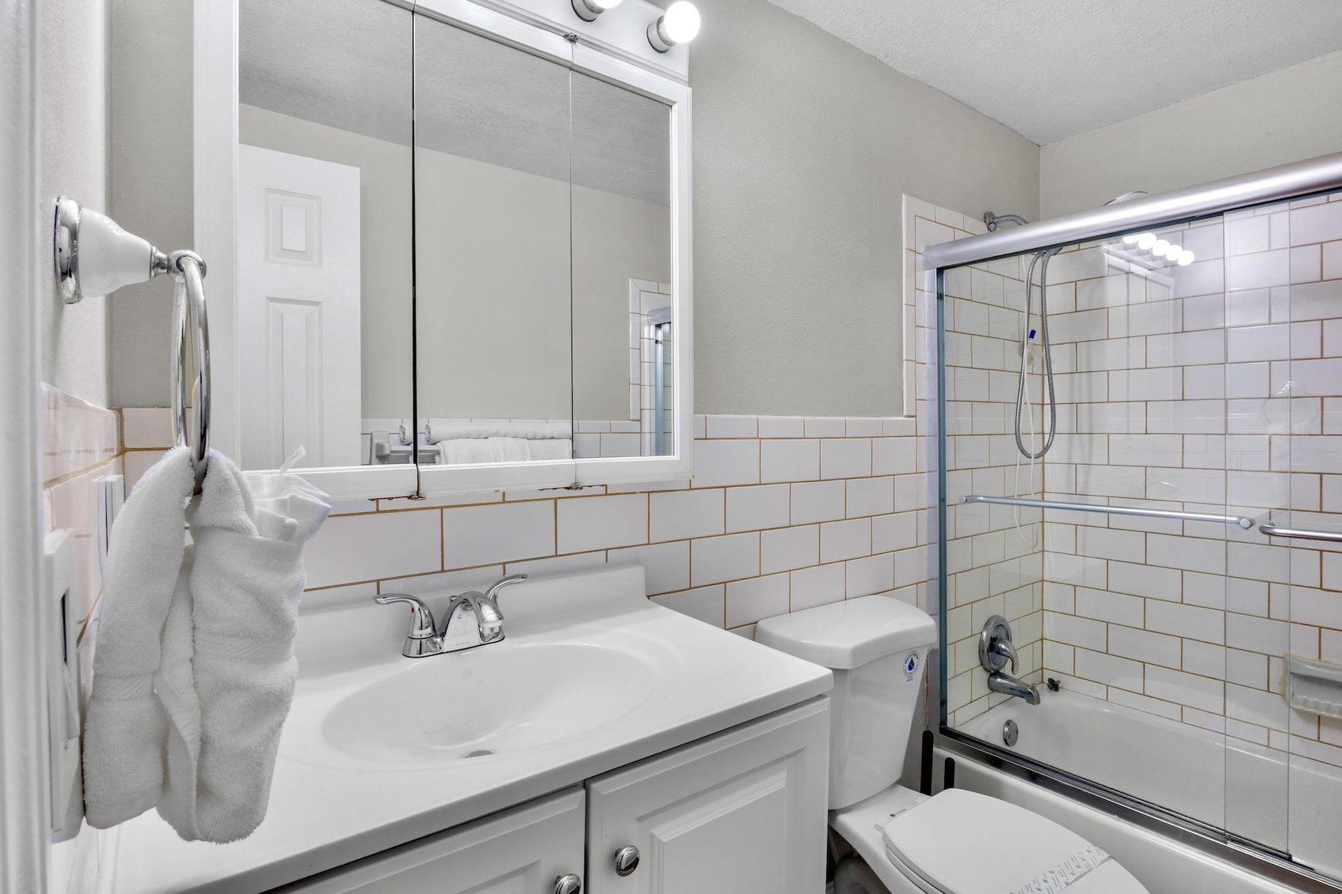Shared Hallway Bathroom
