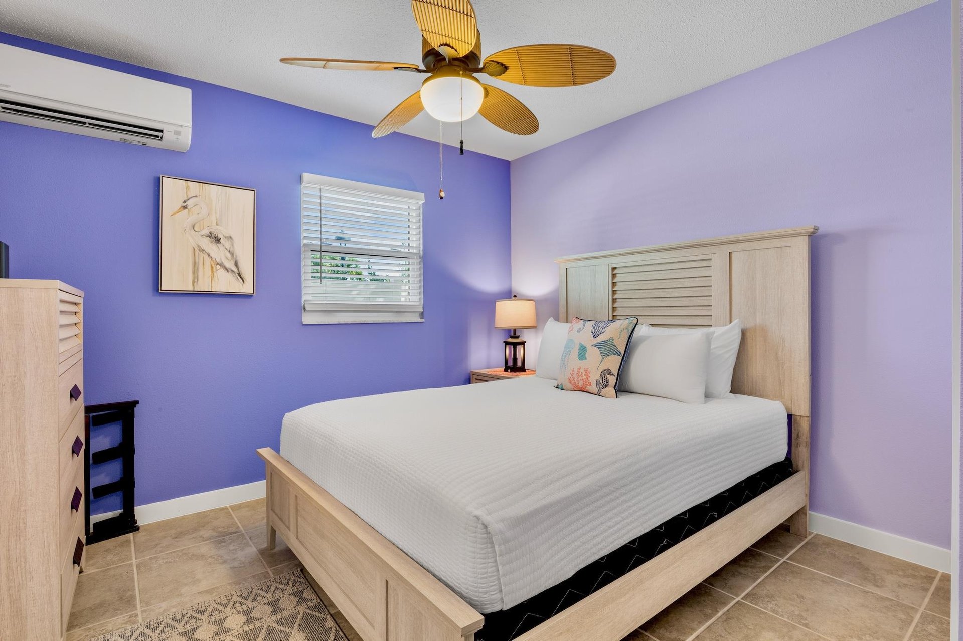 Primary Bedroom, Queen