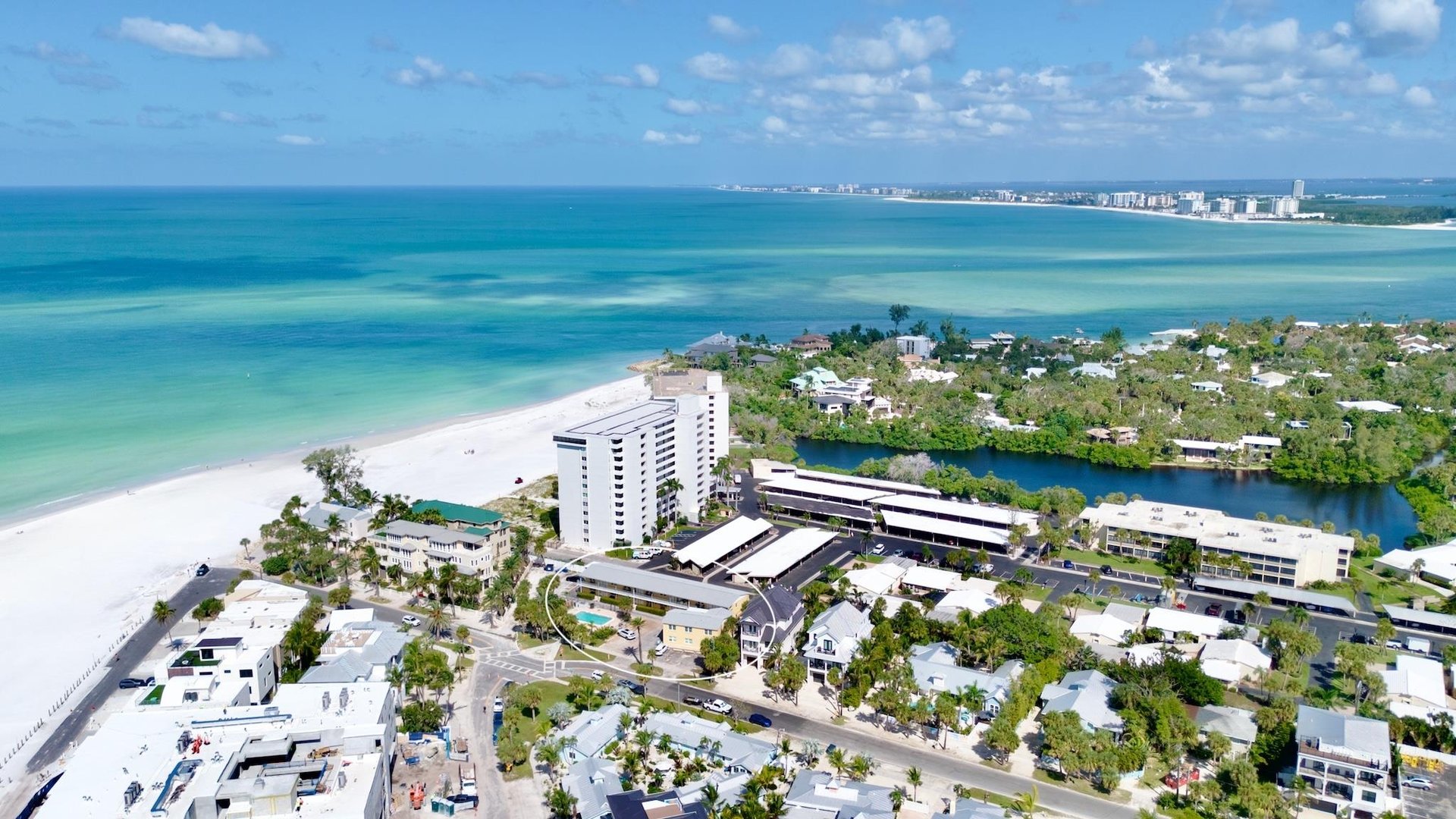 Close proximity to Gulf waters