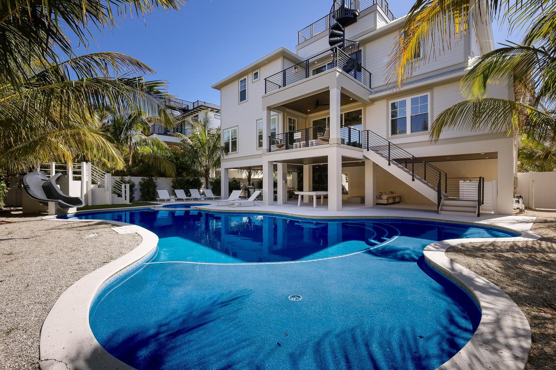 Private Pool with Spa