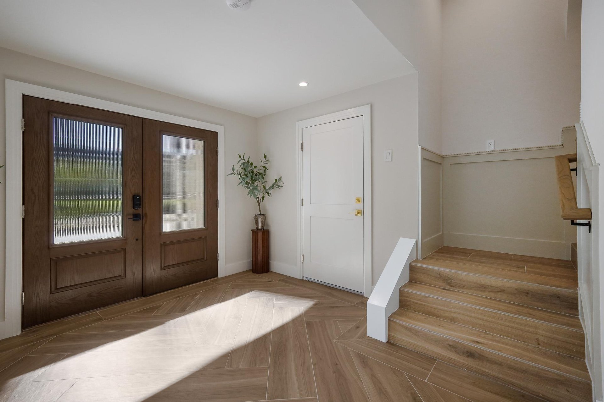 Bottom Floor  Main entrance