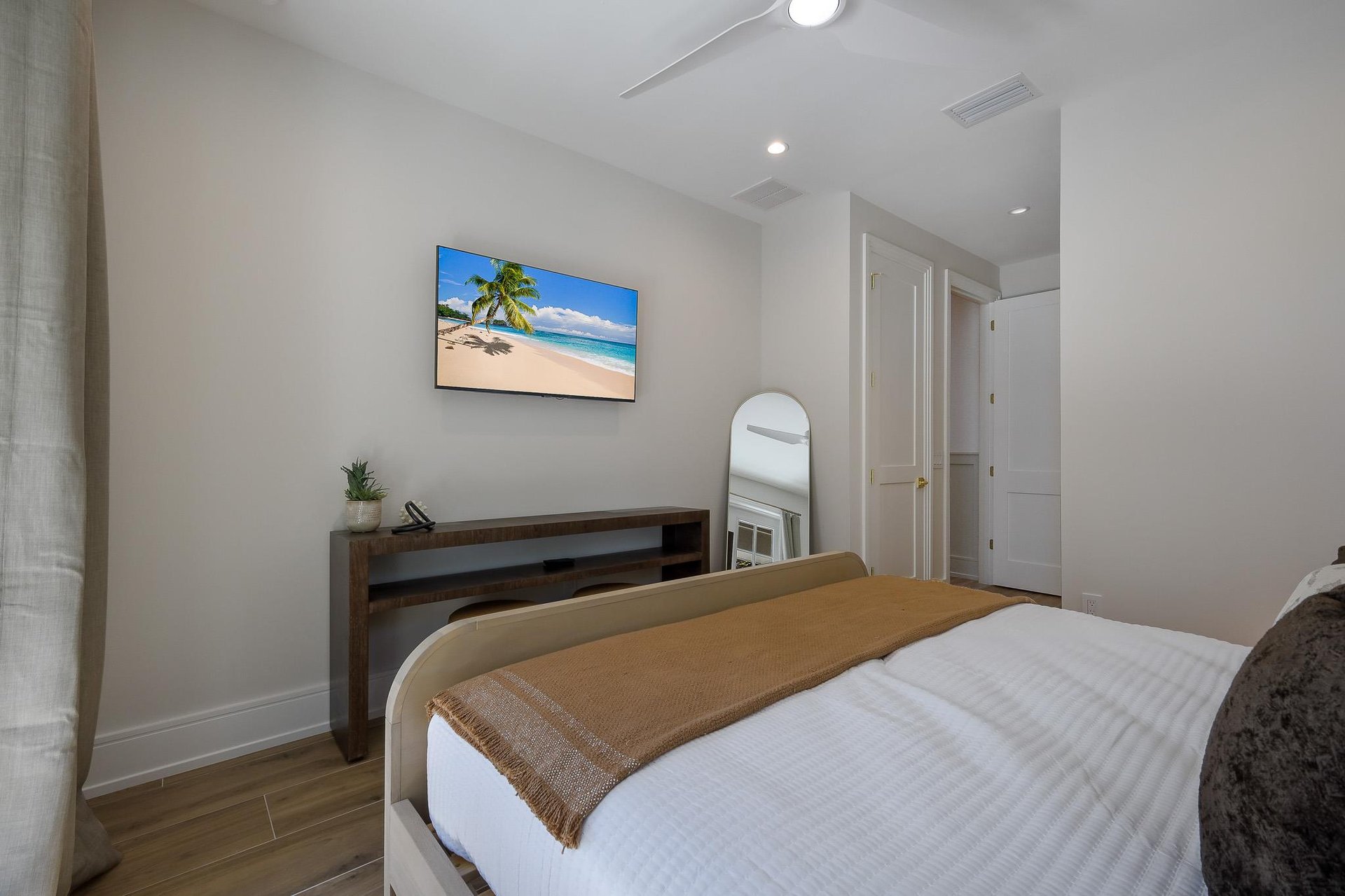 Sixth Bedroom  King with Tv