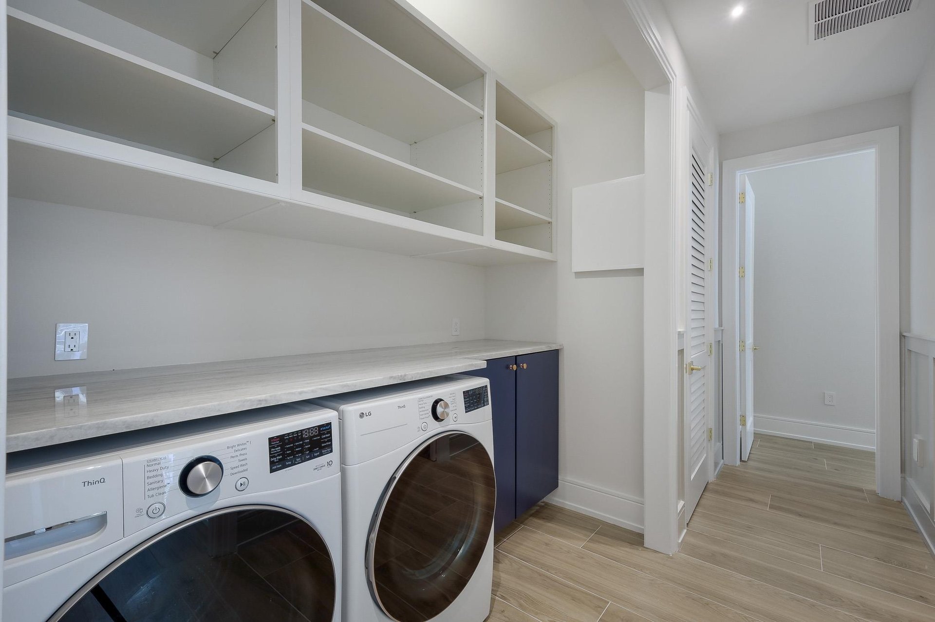 Main Floor  Washer and Dryer