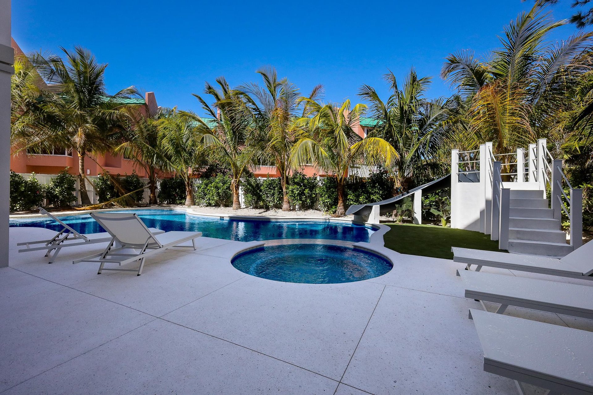 Private Pool and Spa