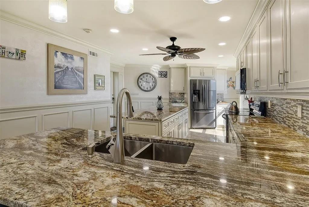 Gulf and Bay Club C701 by Tropical Sands Accommodations