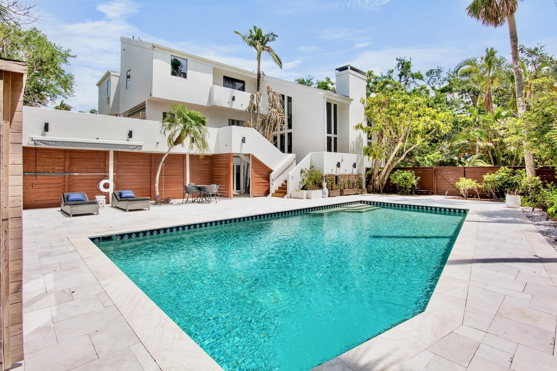 Casa Blanca by Siesta Key Luxury Rental Properties