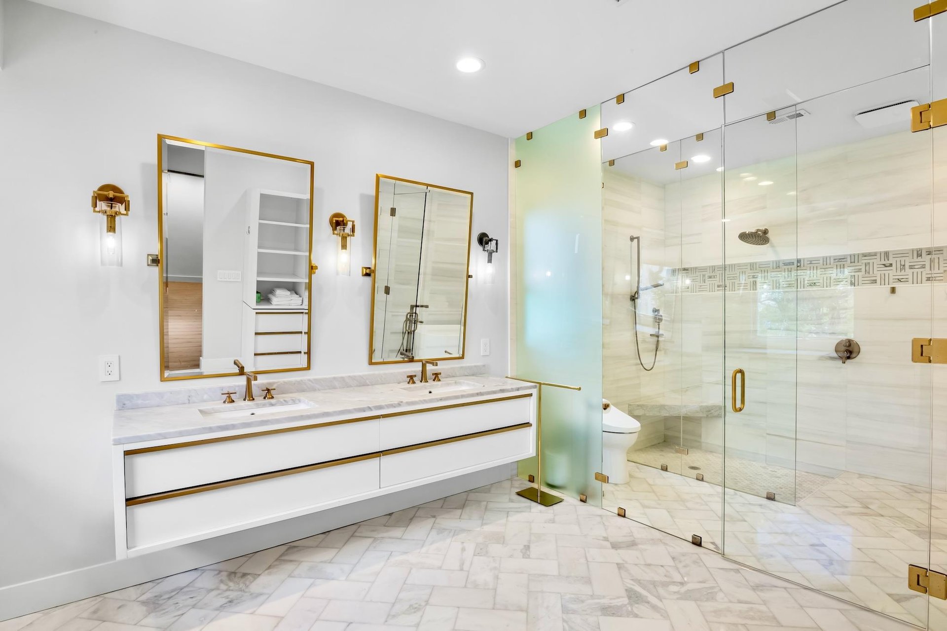 Primary Bathroom, Ensuite