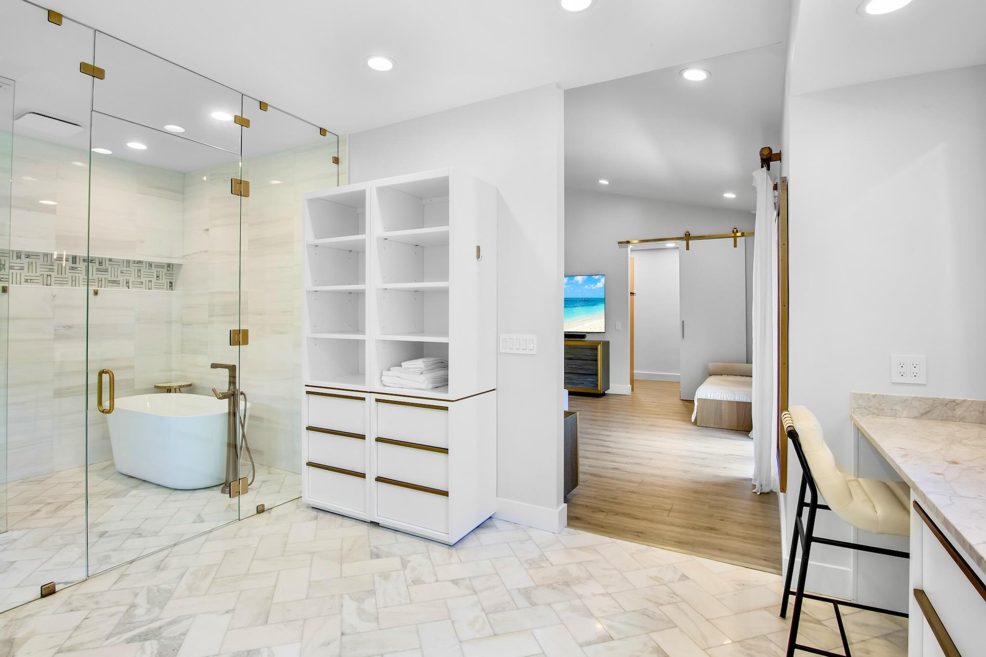 Primary Bathroom, Ensuite