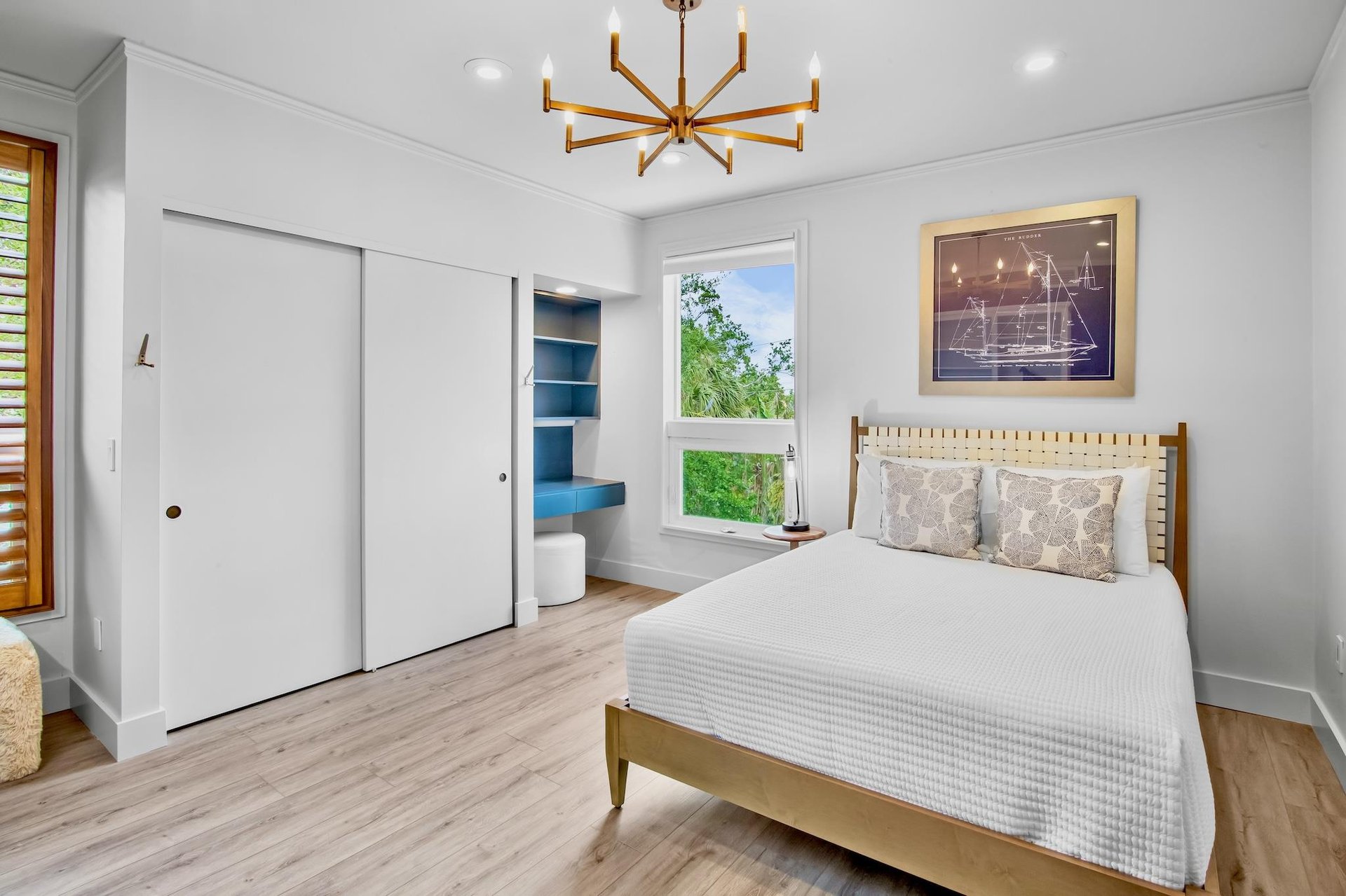 Third Bedroom, Queen