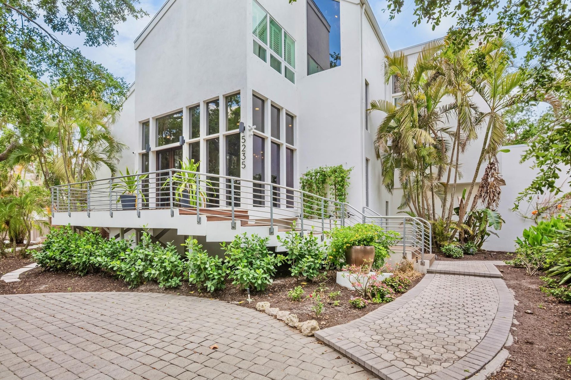 Casa Blanca by Siesta Key Luxury Rental Properties