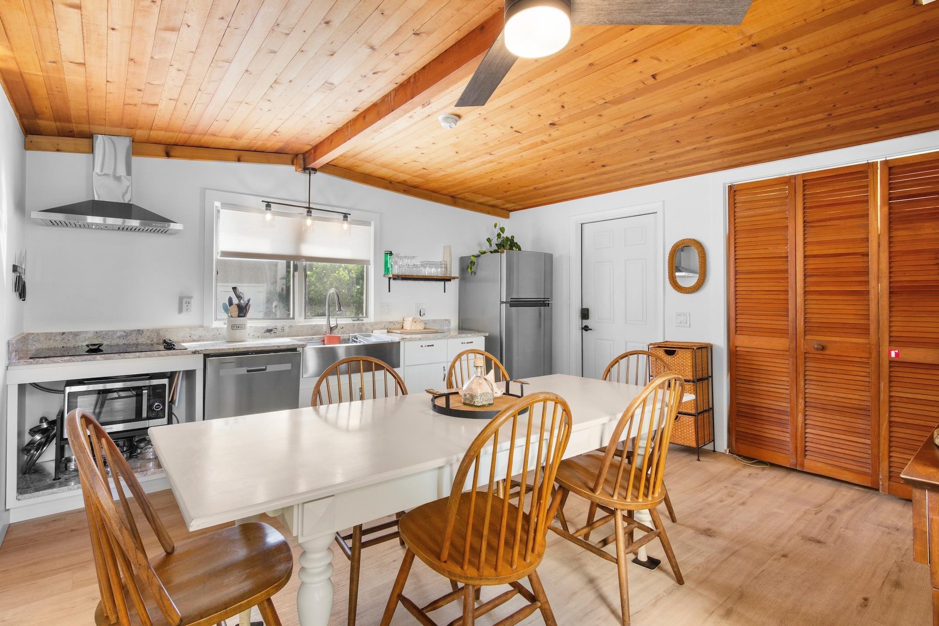 Dining  Coastal Cottage