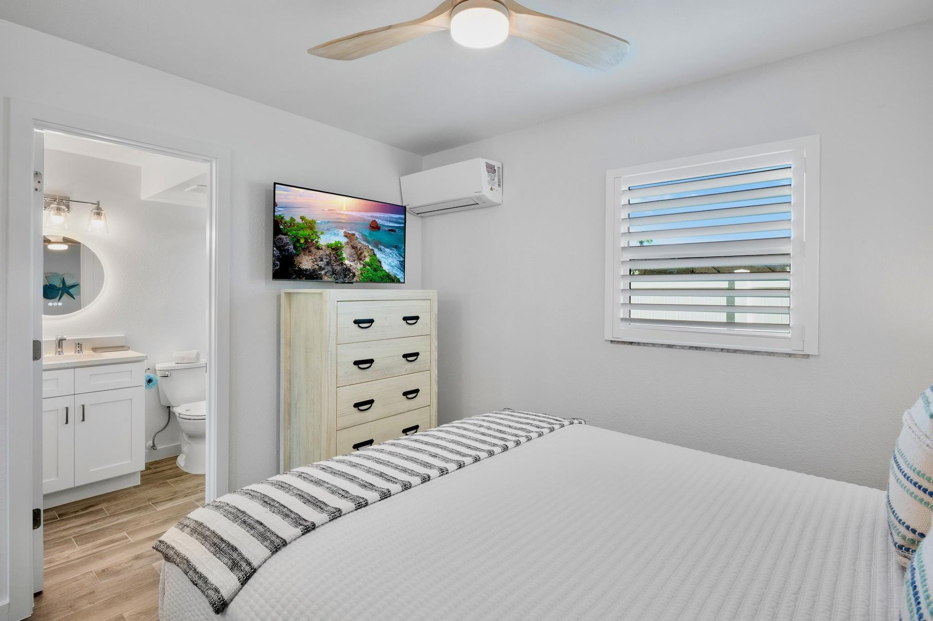 Primary Bedroom  Queen