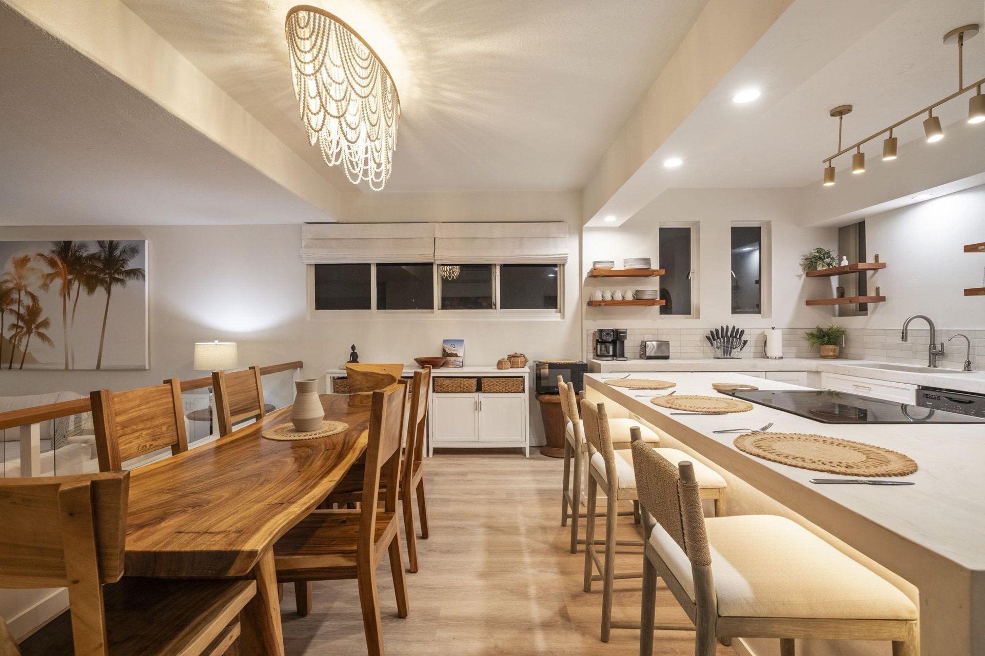 Ambient lighting for dinners