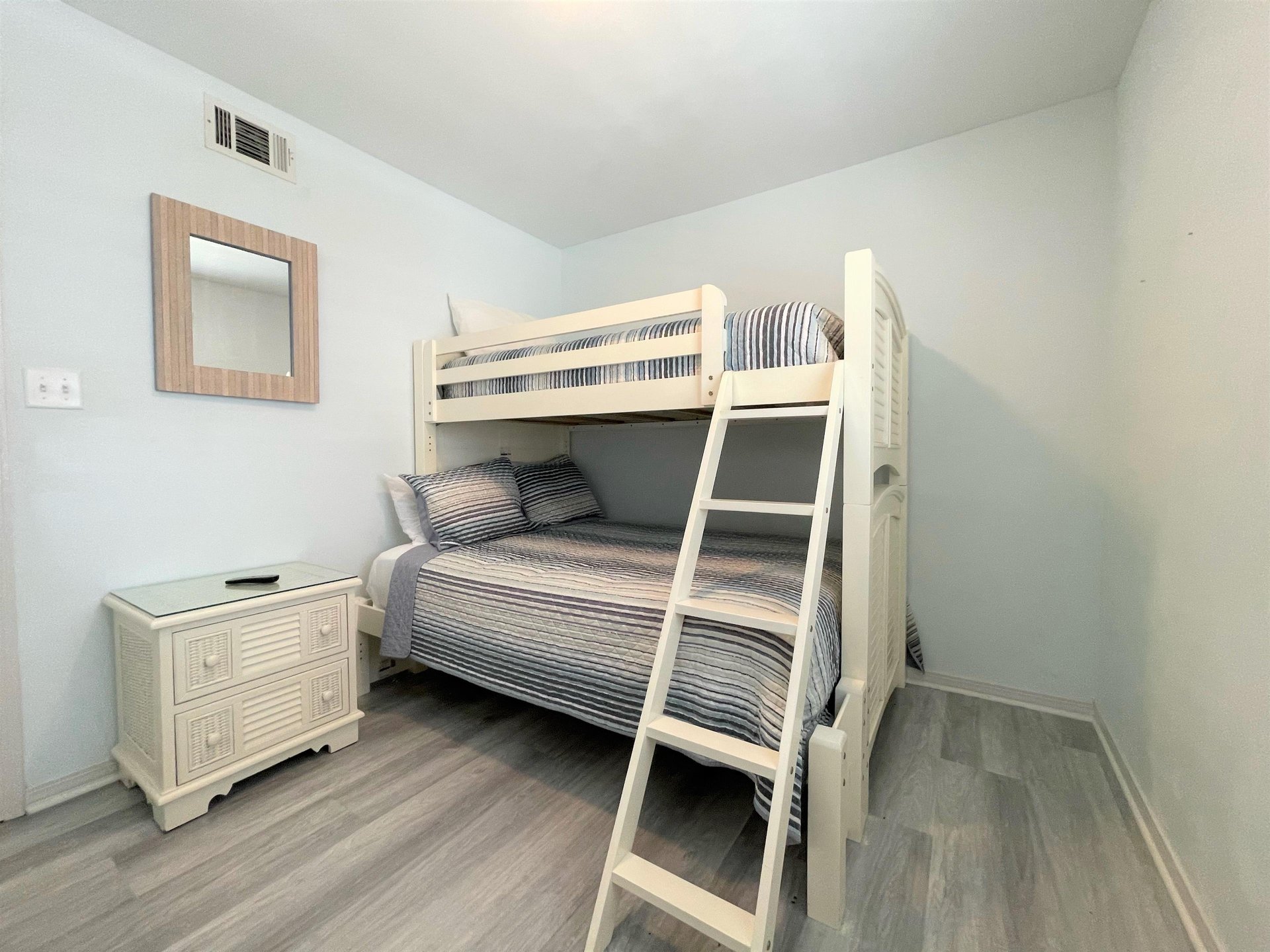 Laguna Run Breeze  Lagoon Run 107 18