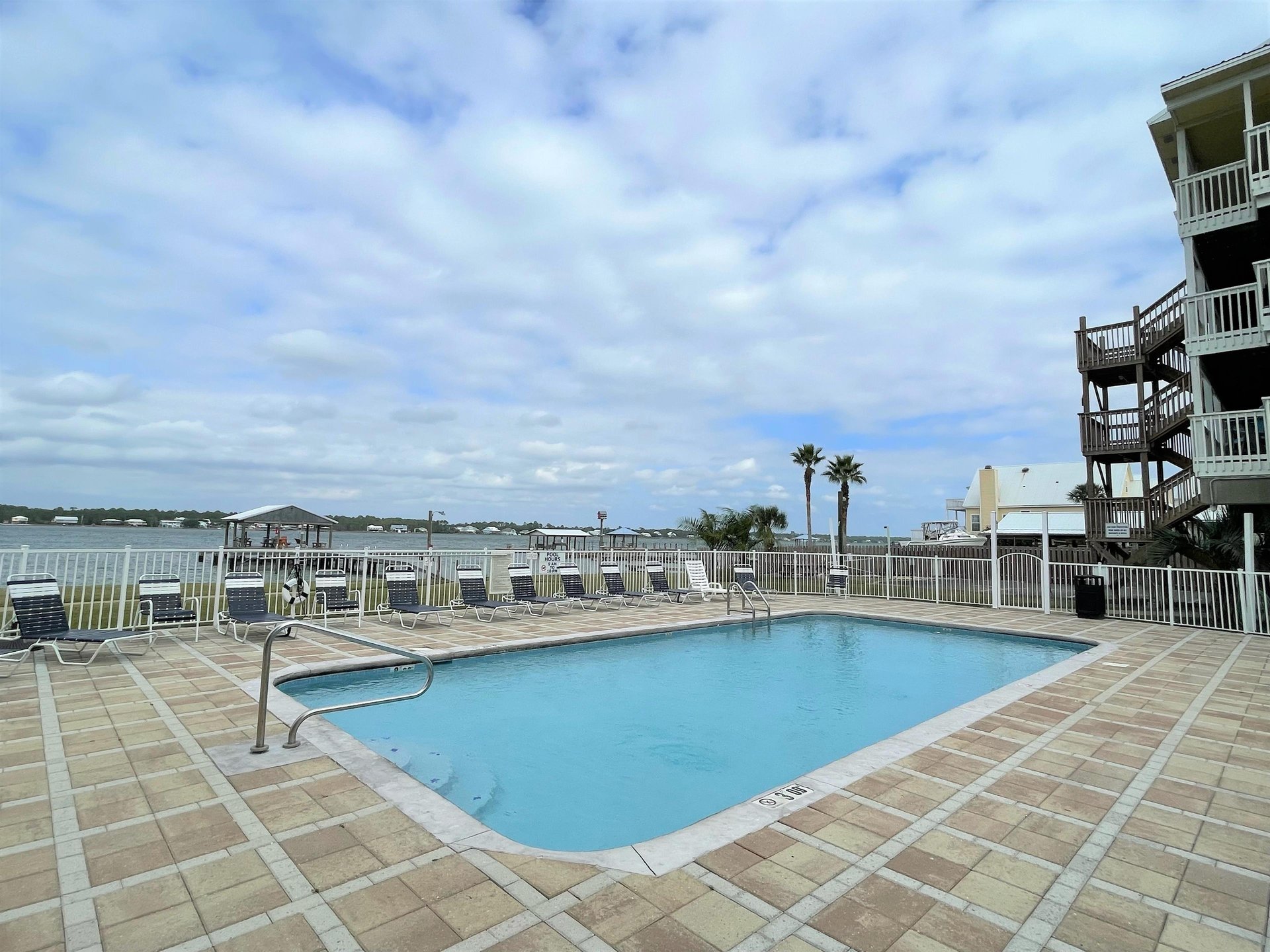 Laguna Run Breeze  Lagoon Run 107 65