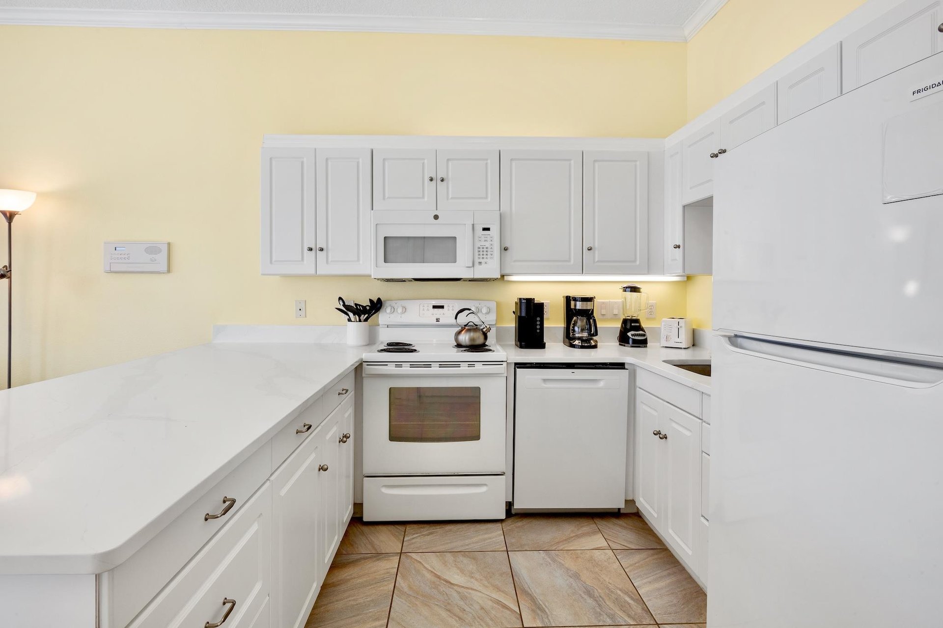 Fully equipped kitchen