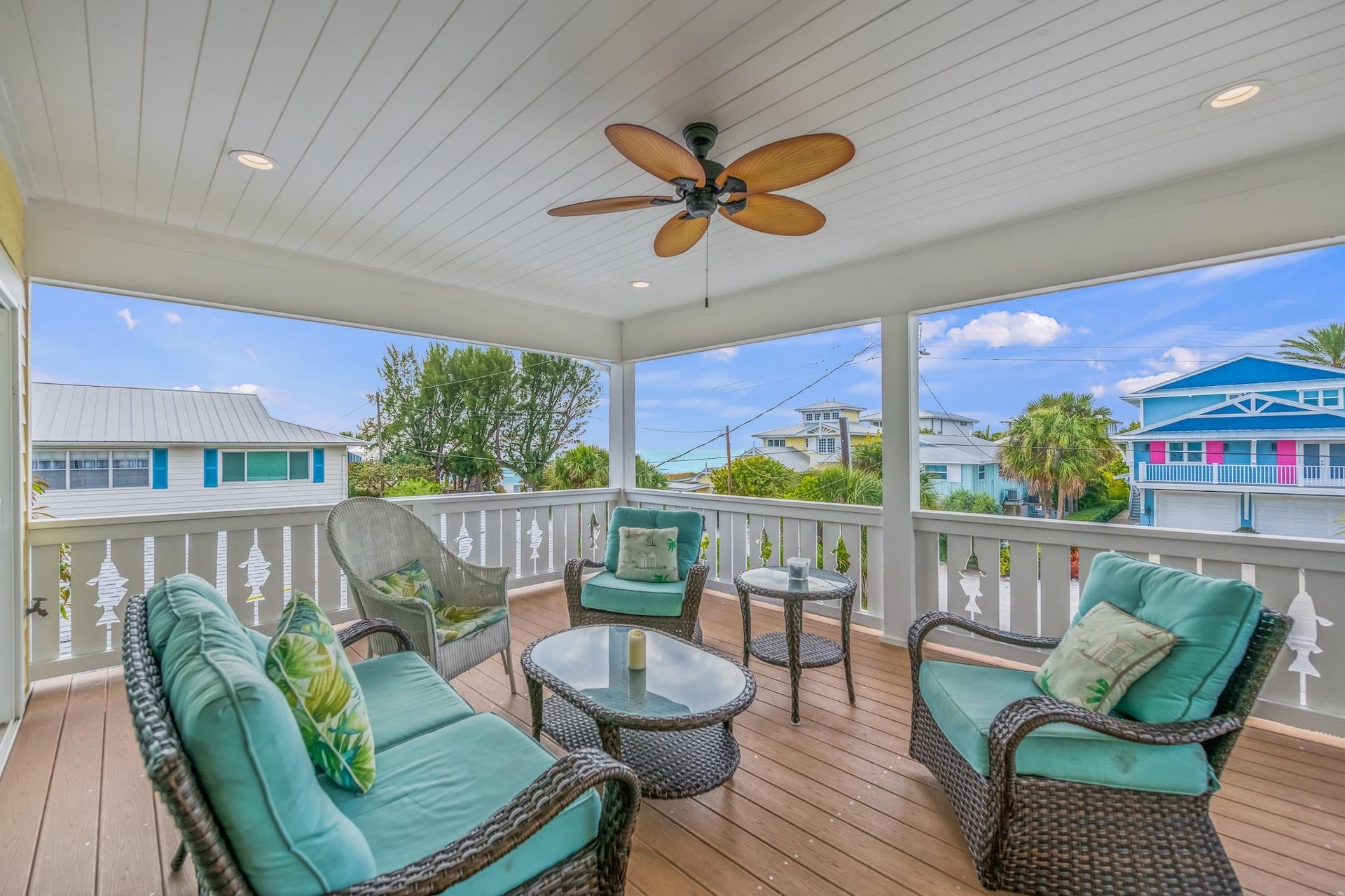 Outdoor Balcony  View Of Gulf Beaches