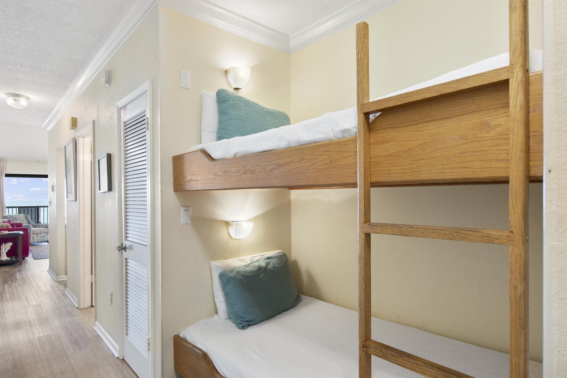 Destin Beach Club 304 11