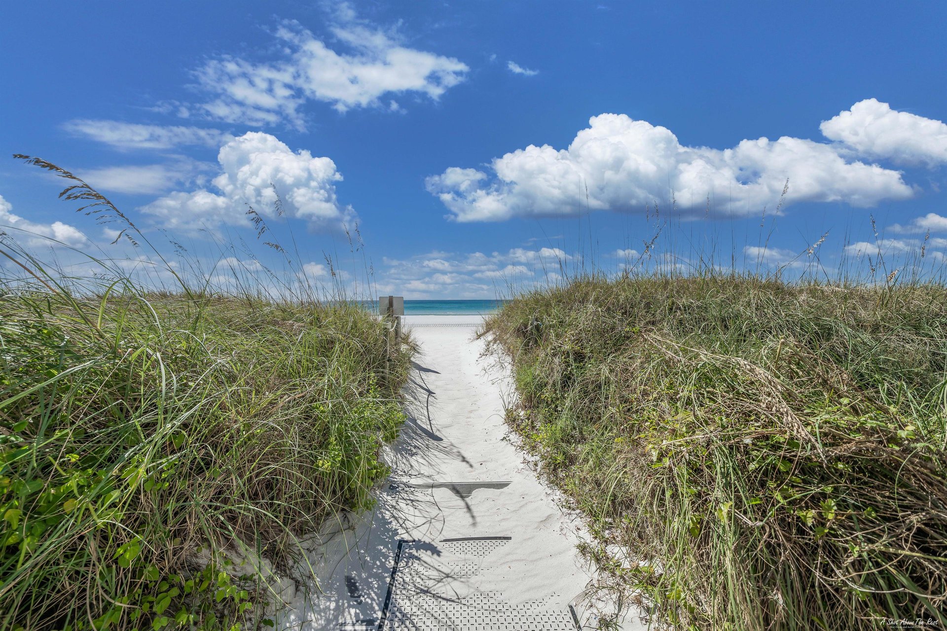 Mariner West offers guests easy, gated access to the beach.