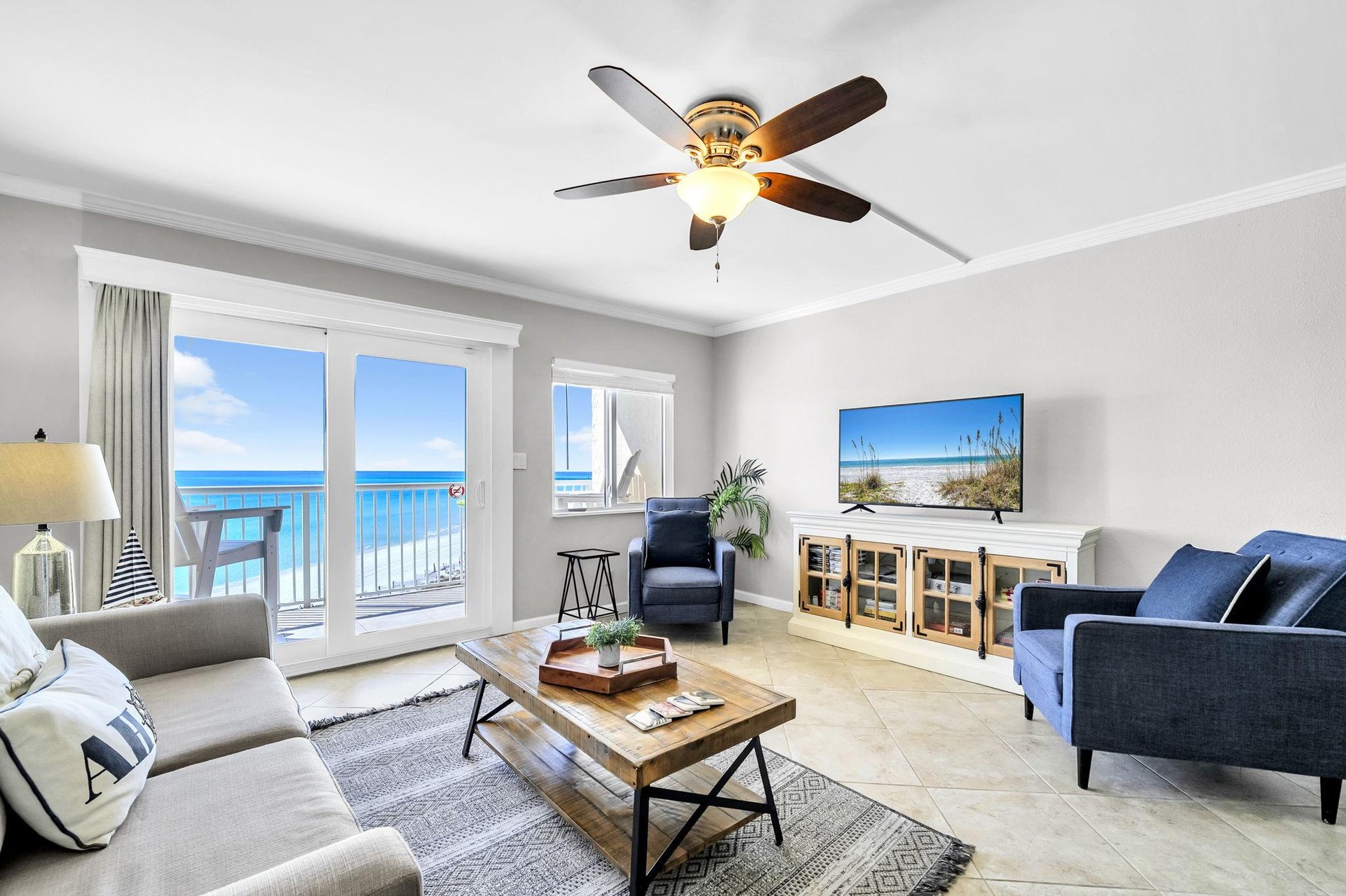 Living room overview