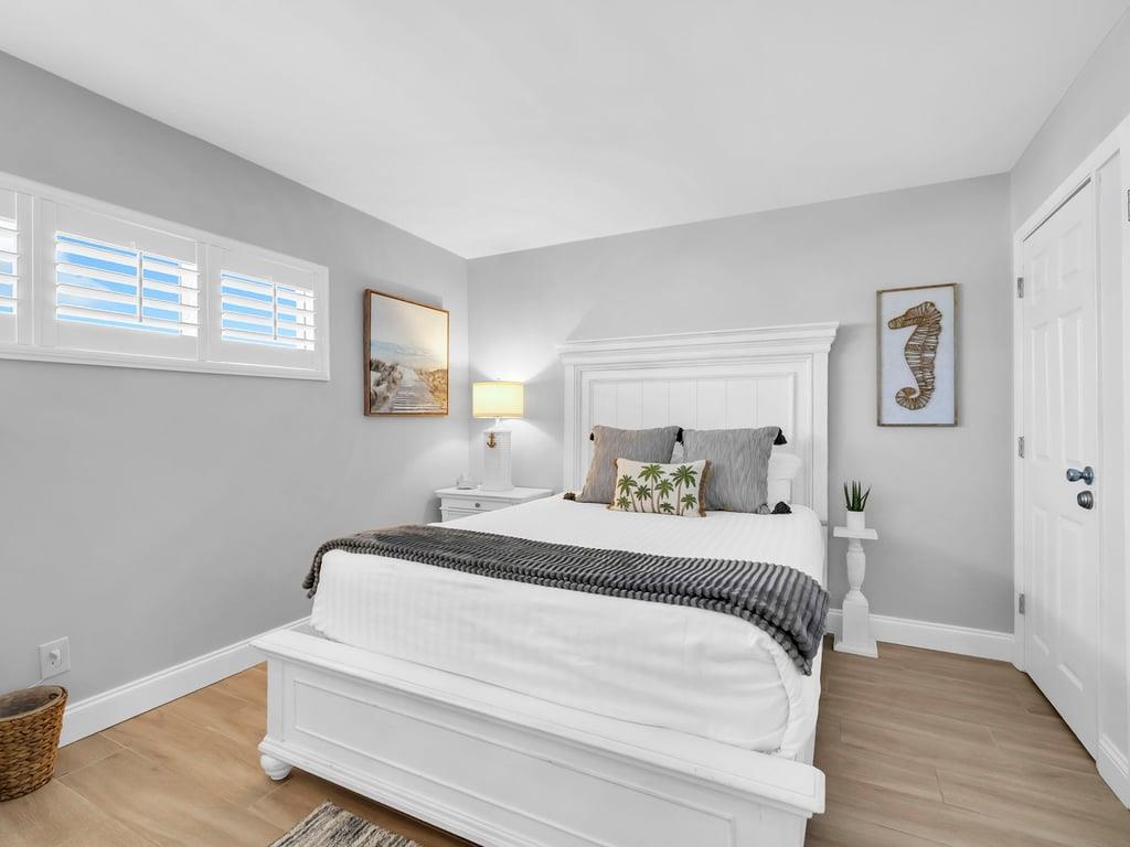Guest Bedroom with Queen Bed