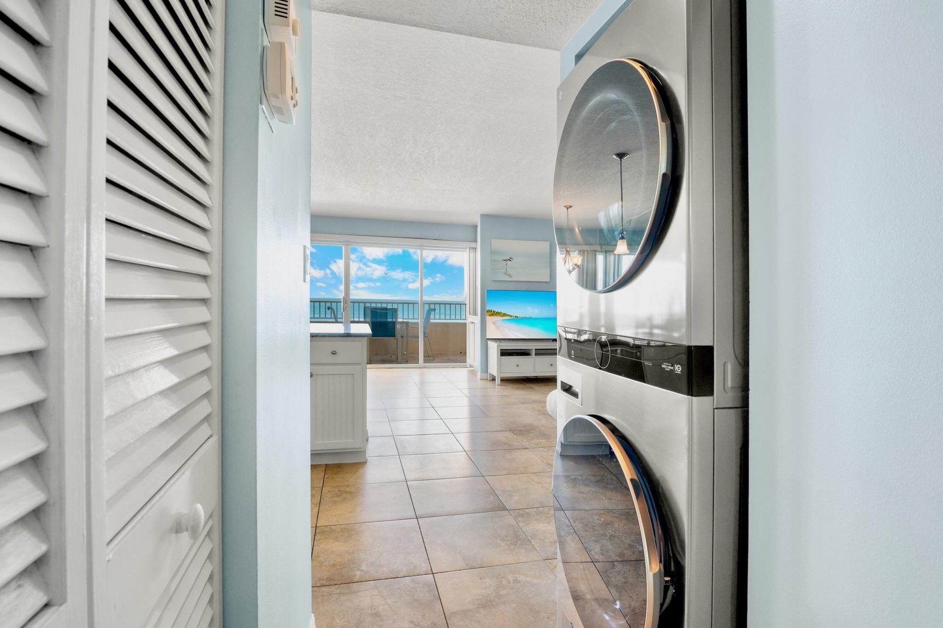 Inunit washer and dryer