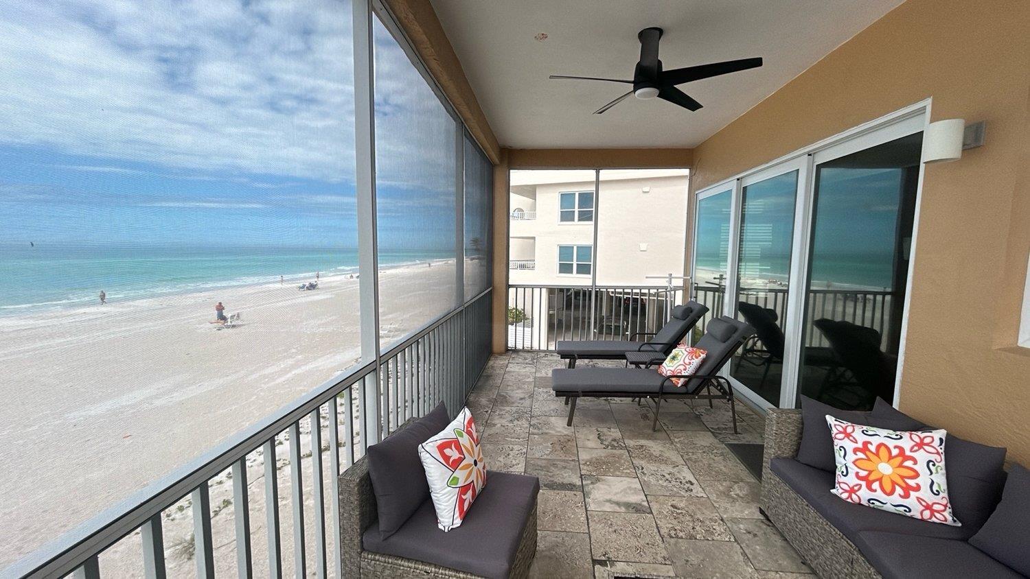 Beachfront balcony for sunset watching
