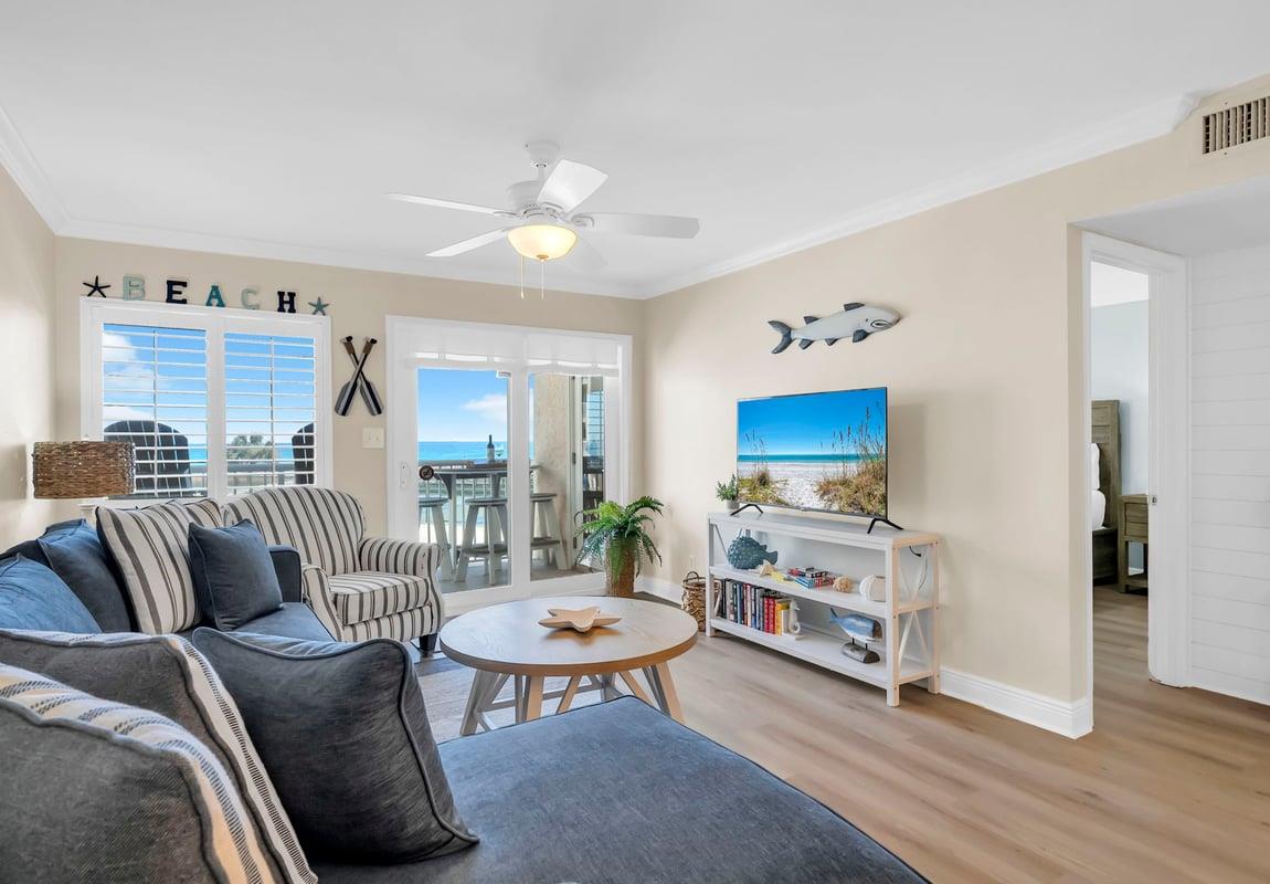 Living Area with Gulf Views