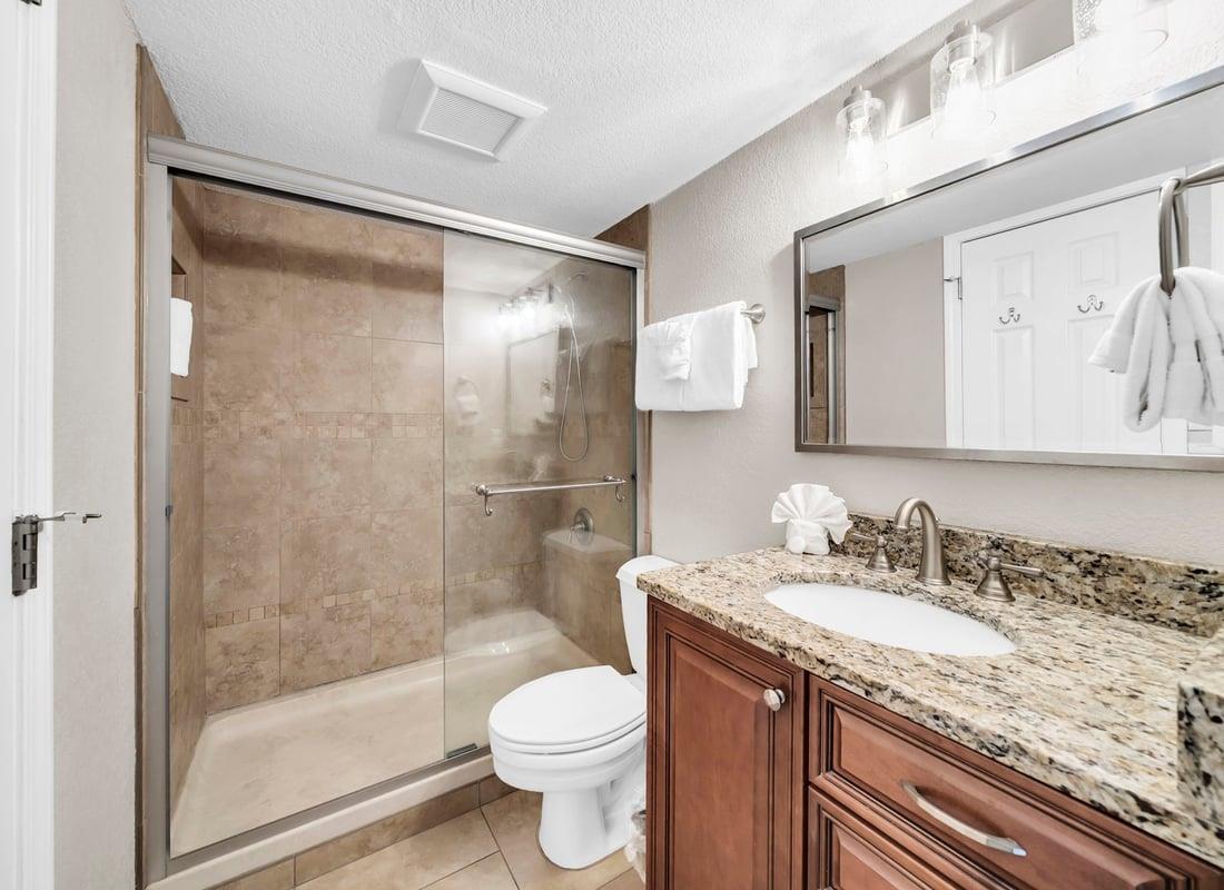 Bathroom with Walkin Shower