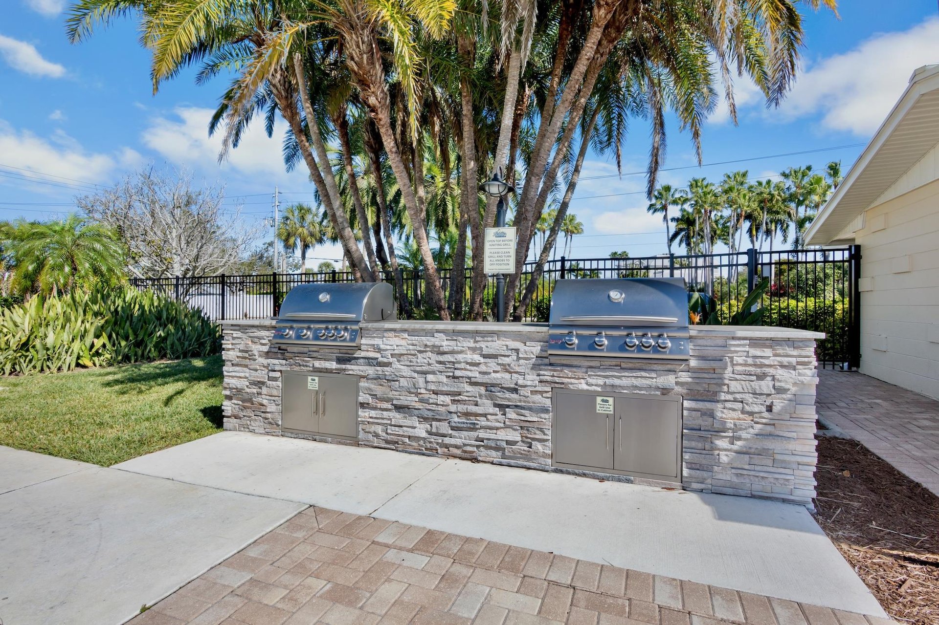 Jamaica Royale  Tropical Sands Accommodations