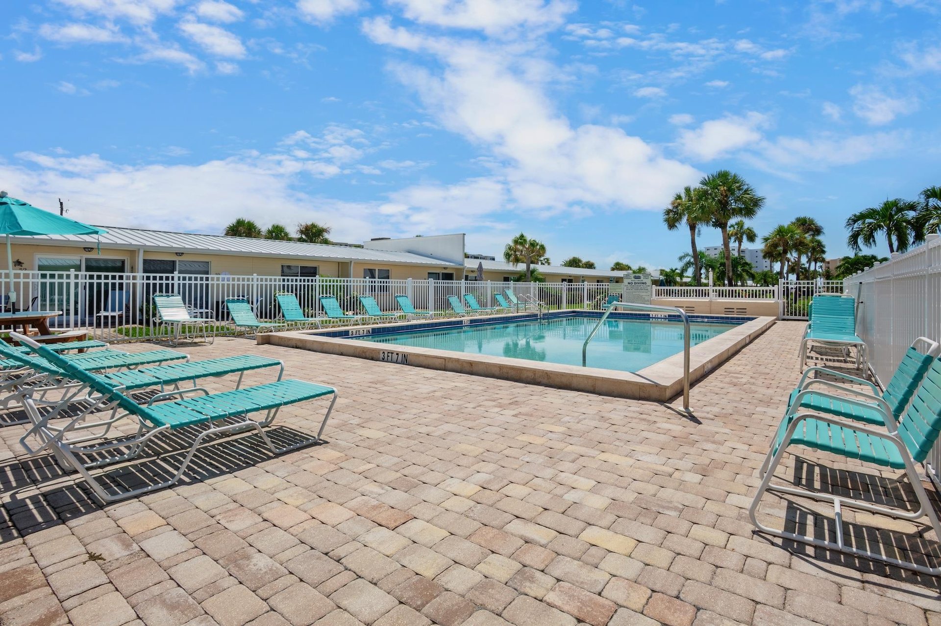 Jamaica Royale  Tropical Sands Accommodations