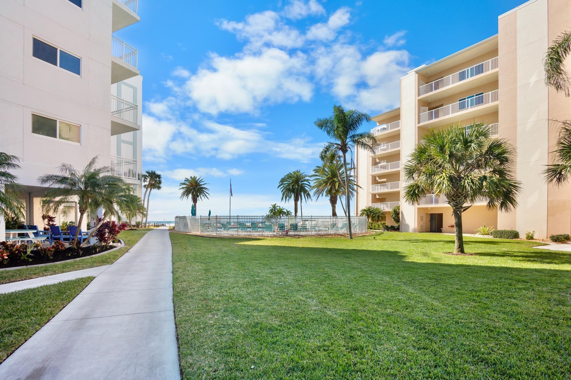 Jamaica Royale  Tropical Sands Accommodations