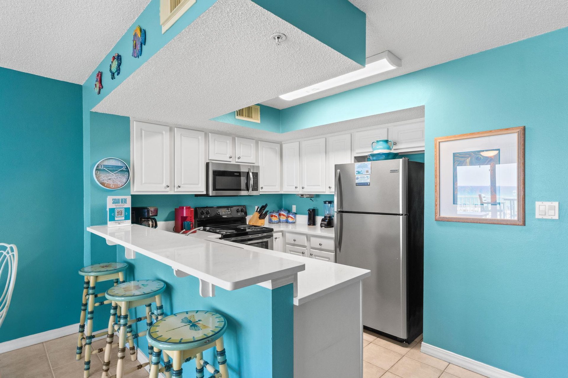 Full stocked kitchen for all your cooking needs