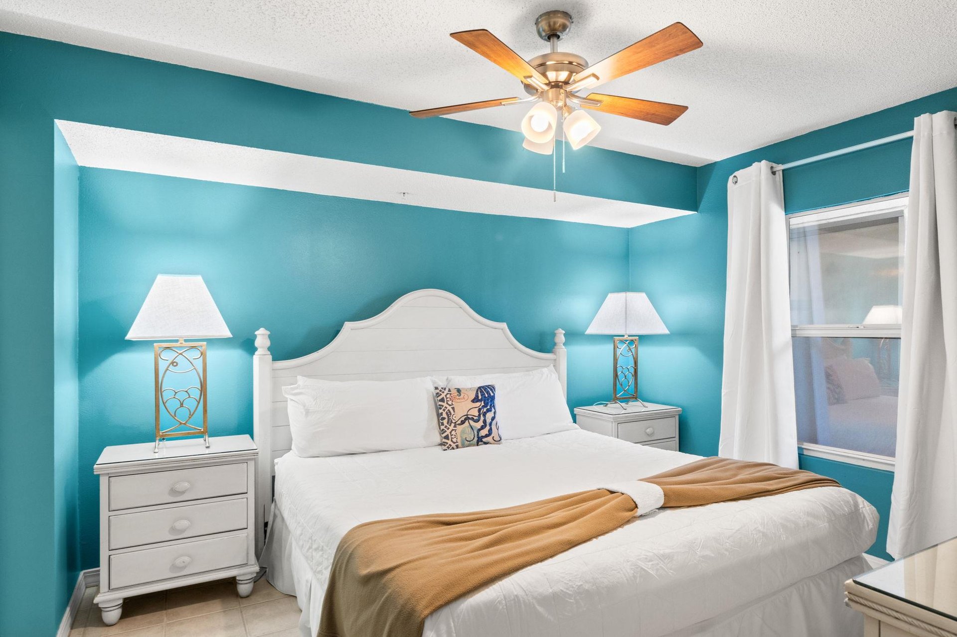 A king sized bad makes for a comfortable nights sleep