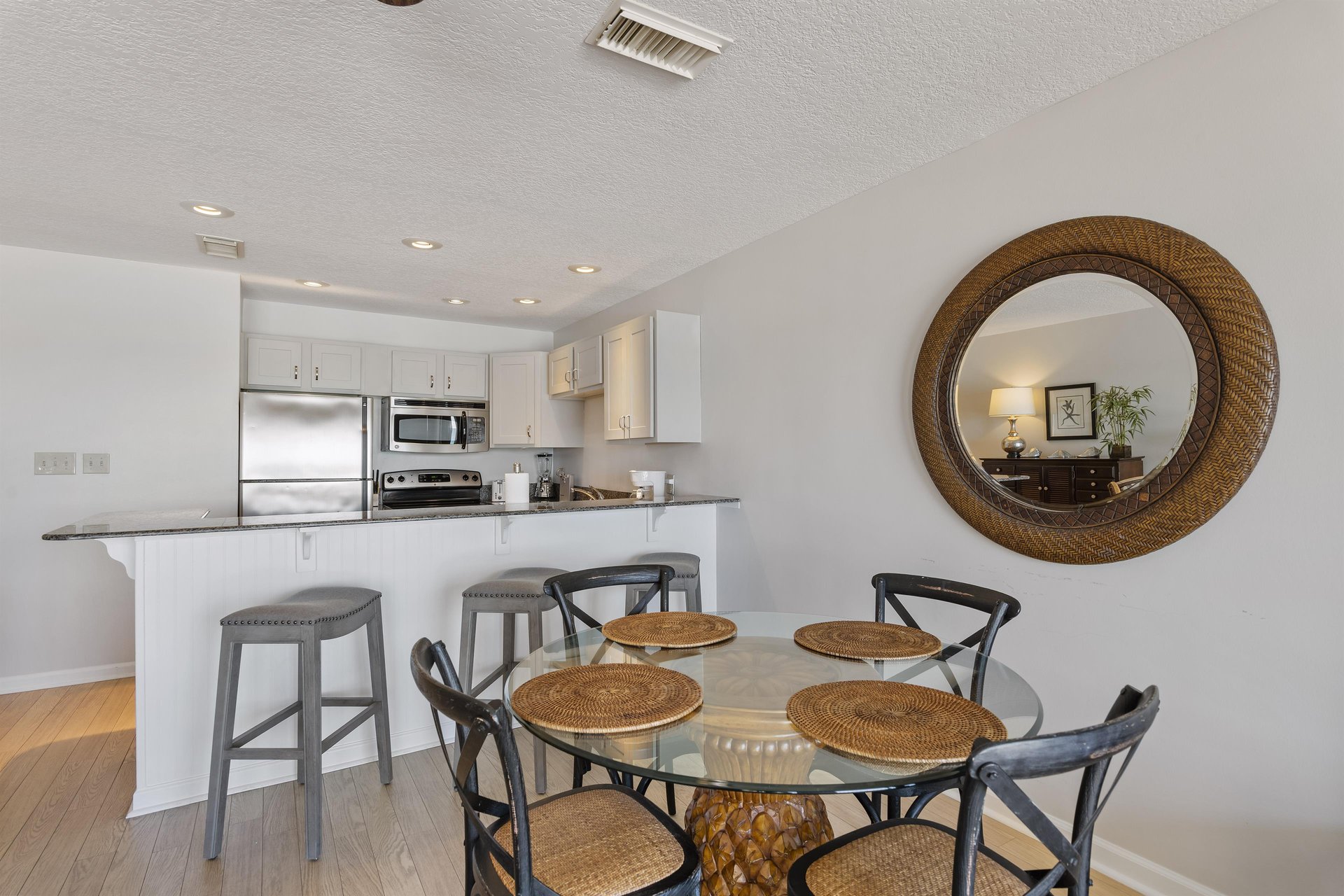 Coral Reef Club 27 6