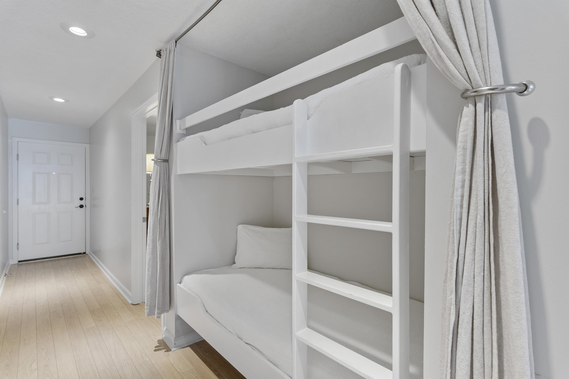 Coral Reef Club 27 10